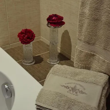 Chateau Le But Proche De Perigueux En Dordogne Villa Leguillac-de-l'Auche