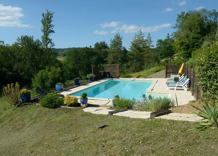 Chateau Le But Proche De Perigueux En Dordogne *